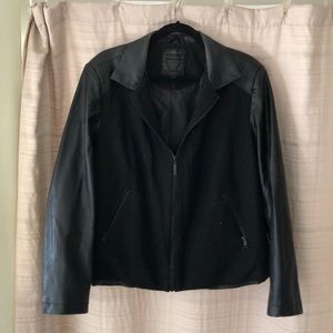 Jacket with leather sleeves